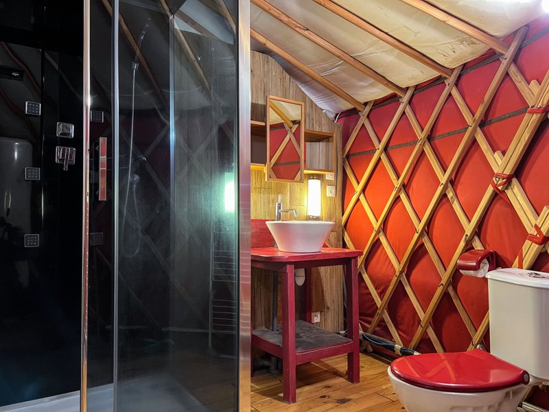 Hébergement AbracadaRoom : La Yourte Passionata - Image 15