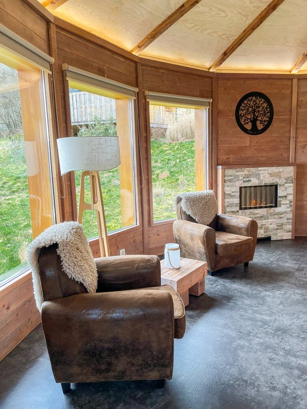 Cabane Mélèze & Spa à Rothonay (6)