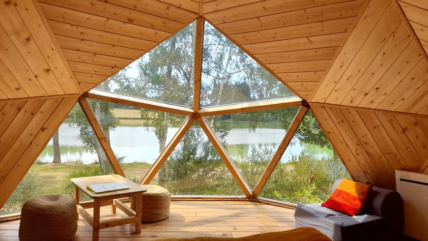 Hébergement AbracadaRoom : Dôme perché au bord du lac - Image 4