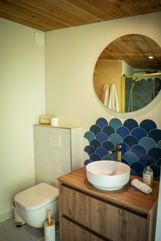 Etno : ecolodge de luxe en pleine nature avec vue et bain nordique à Massingy-Lès-Vitteaux (33)