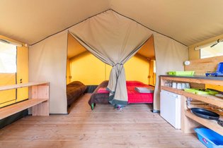 Tente et tente lodge Gard