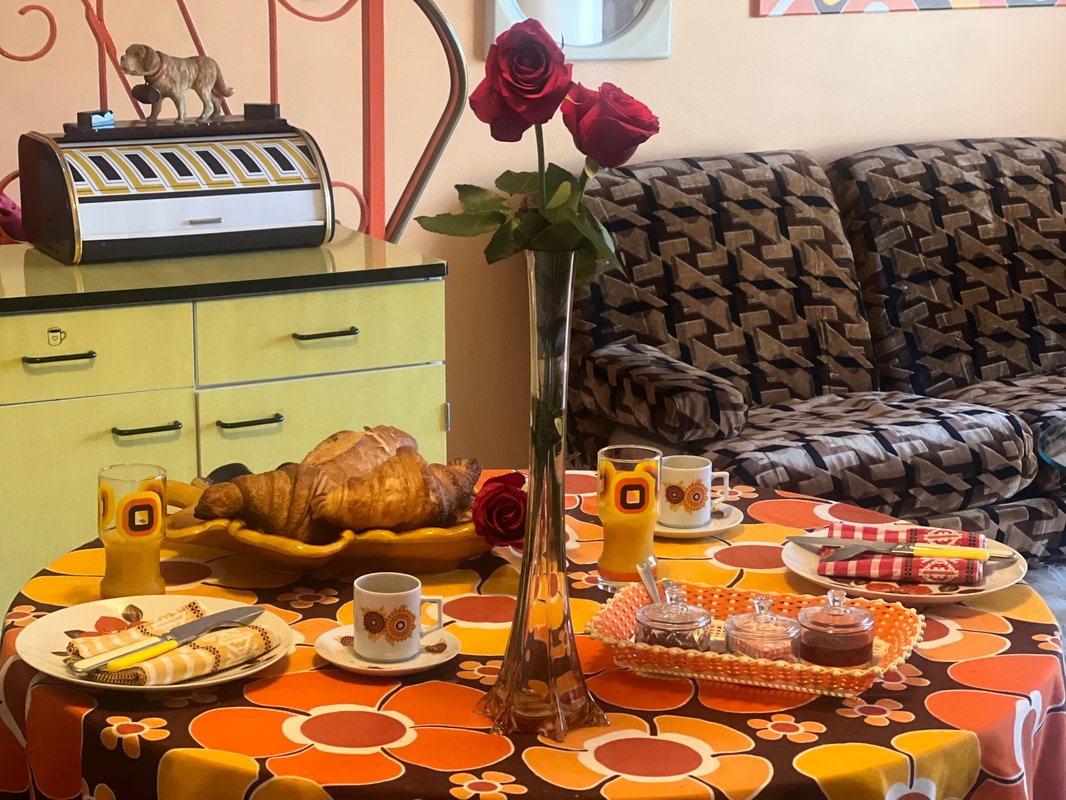 Pop 70 Secret : Escapade glamour au cœur des années 70 à Rieux (15)