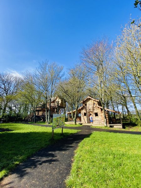 Hébergement AbracadaRoom : La Maison de Merlin, cabane magique avec SPA - Image 51