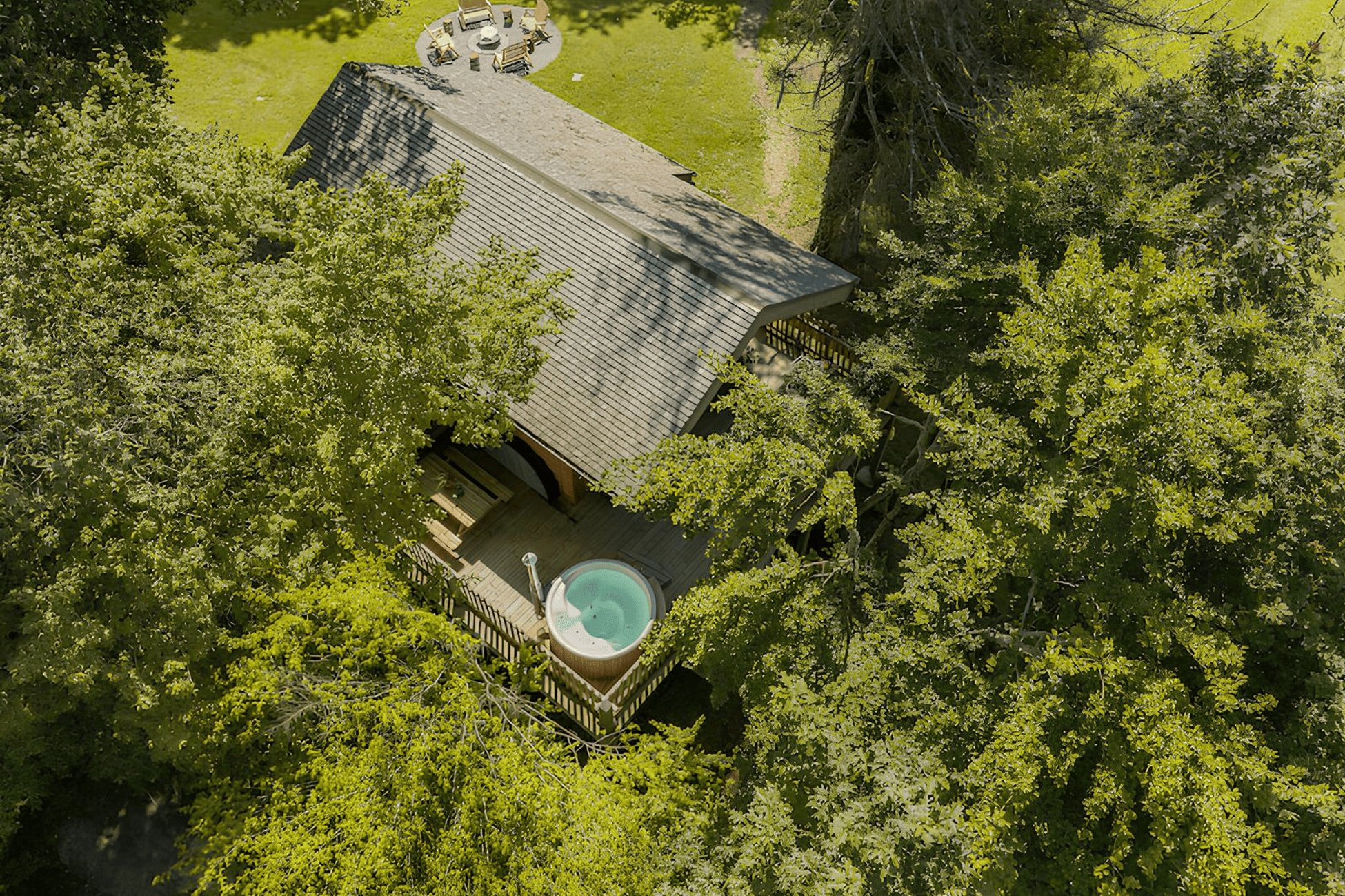 Hébergement UnicStay : Cabanon Perché  à Château de Memanat à Chavanat