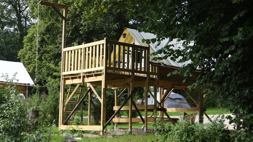 Hébergement AbracadaRoom : Tente perchée sur pilotis - Image 1