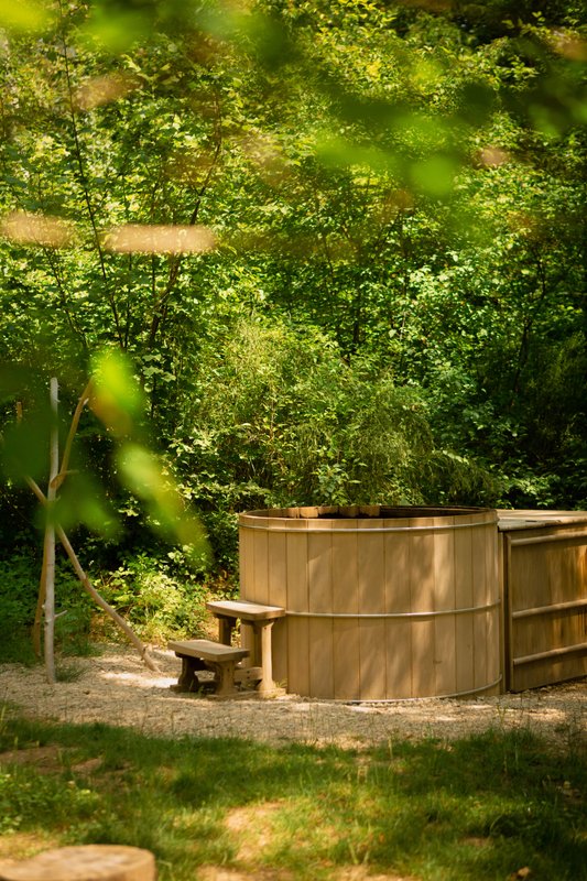 Cabanes Familles Spa au Bord de l'Eau à St-Léger-Aux-Bois (2)