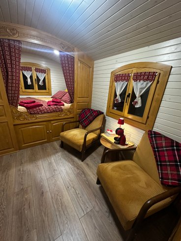 Hébergement AbracadaRoom : Roulotte de l’île du Rhin & Spa - Image 2