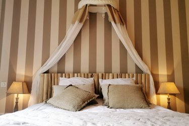 Villa Font Vive - Chambre d'hôtes "Le Chassezac" écologique avec piscine et cuisine à Grospierres (2)