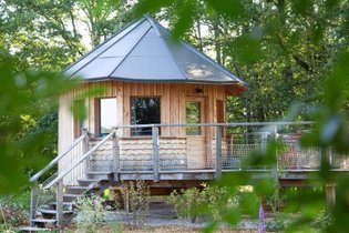 Cabane sur pilotis Jura