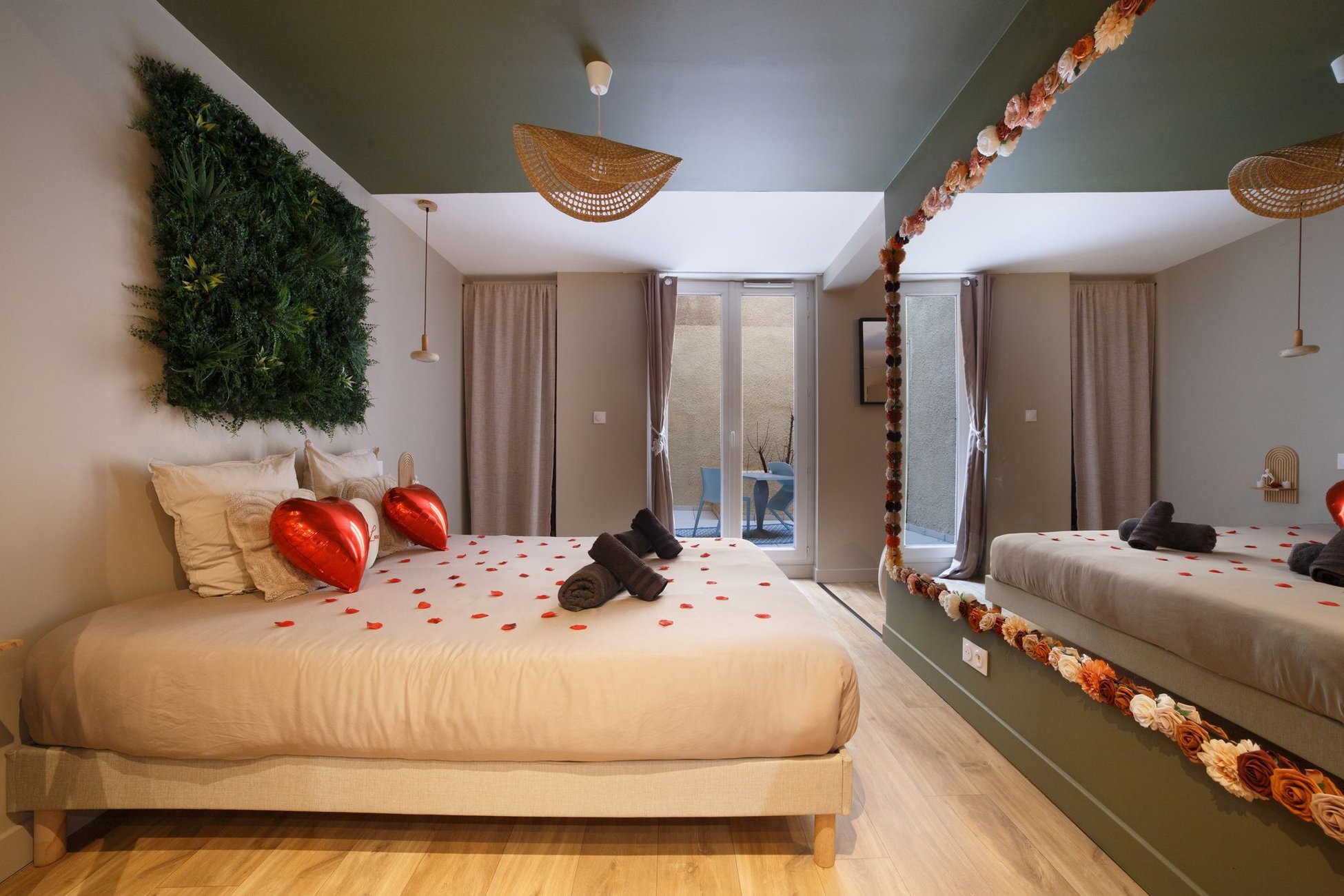 Hébergement UnicStay : ❤️ Amour & Bulles - Love Room Valence à Bourg-Les-Valence