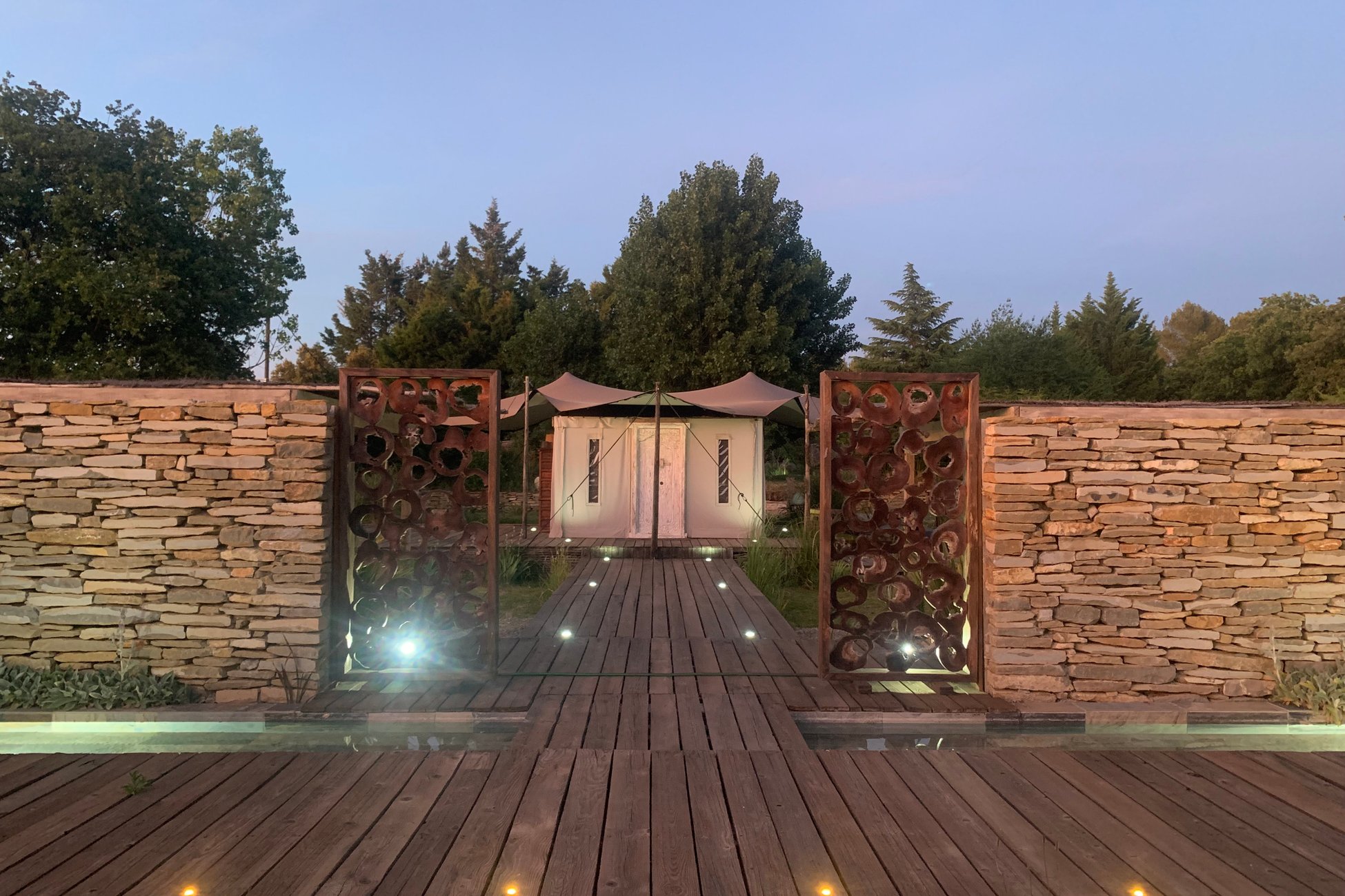 Hébergement UnicStay : Spirit of Bali - lodge romantique et luxe dans le Verdon à Saint Julien Le Montagnier