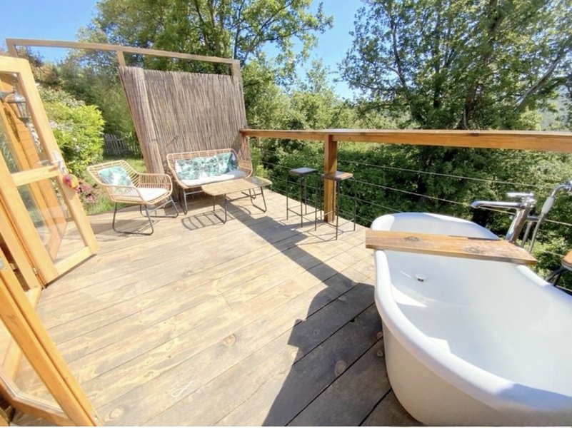 Hébergement AbracadaRoom : Tiny house MURATO avec baignoire extérieure - Image 3
