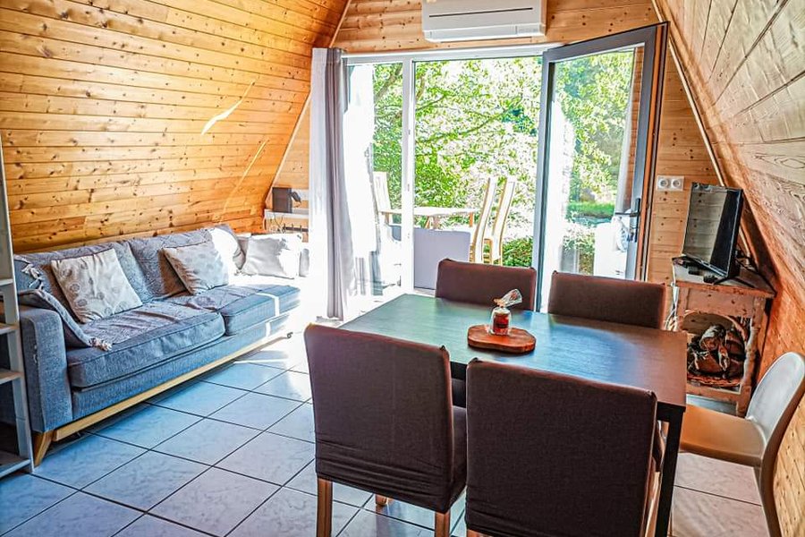 La Cabane du Pêcheur, chalet en A au bord d'un étang de pêche (découverte) à Sarlat — photo 2