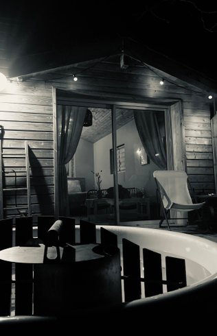 Hébergement AbracadaRoom : La Petite Cabane & Spa - Image 6