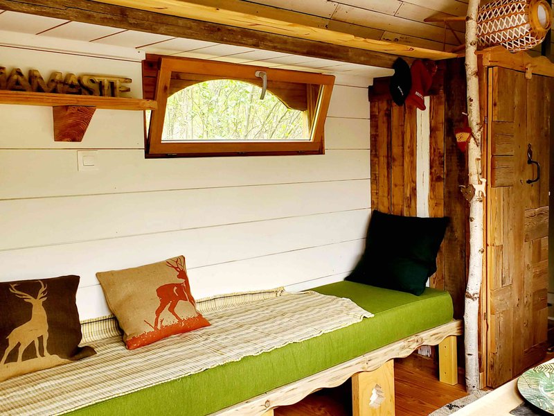 Hébergement AbracadaRoom : Roulotte Appoline - Image 6