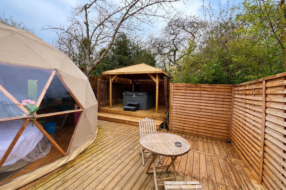 Dôme Fiore avec jacuzzi à Nanteuil Les Meaux (3)
