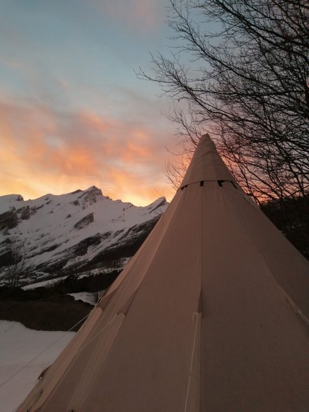 Hébergement AbracadaRoom : Tipi des Neiges en formule tout inclus ! - Image 2
