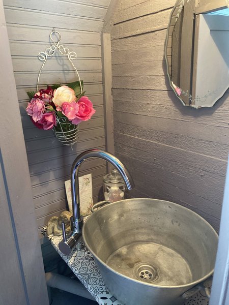 Hébergement AbracadaRoom : Une Roulotte à la Campagne - Image 9