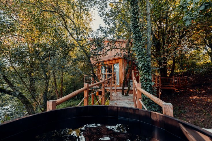Hébergement AbracadaRoom : Cabanes Duo Spa sur Pilotis au Bord de l'Eau - Image 9
