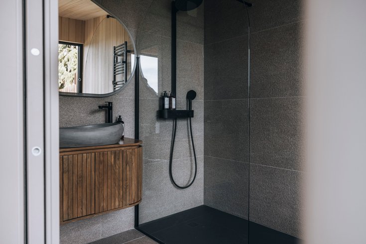 Hébergement AbracadaRoom : Unik Lodges Annecy - le Zénith - Nuit insolite avec vue sommets, baignoire double et sauna privé - Image 20