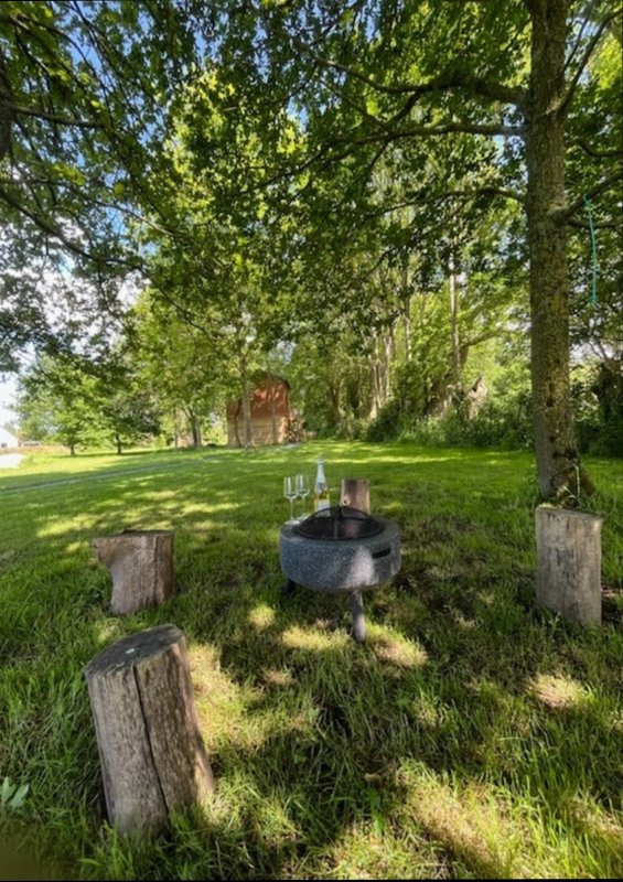Au Cœur de la Cabane &  Spa à La Chapelle-Bayvel (15)