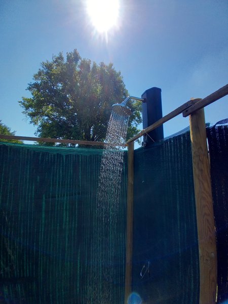 Hébergement AbracadaRoom : Jungle Tent with Vintage Military Ambulance - Image 21