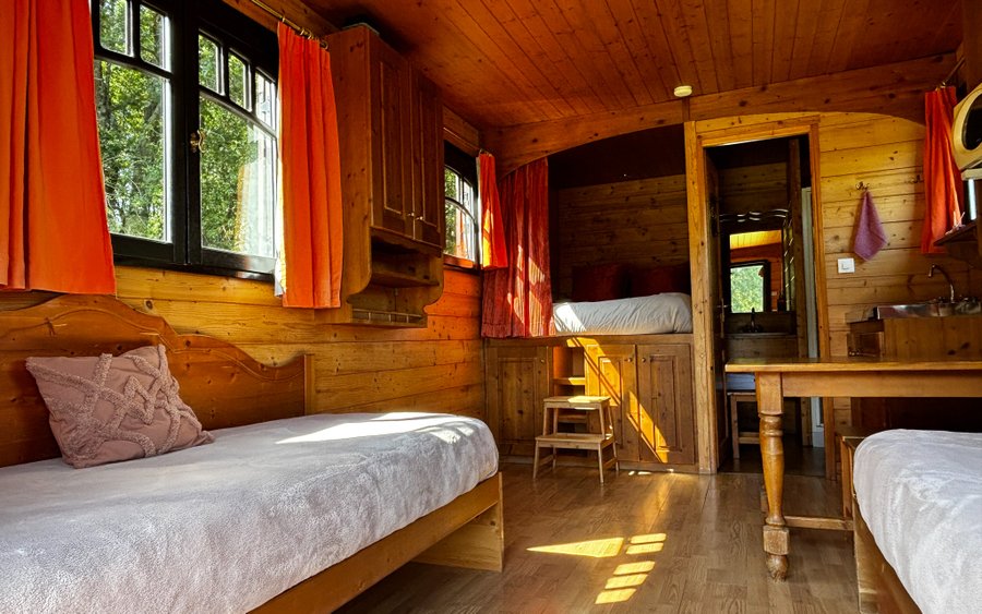 Hébergement AbracadaRoom : Roulotte Bohème - Image 2