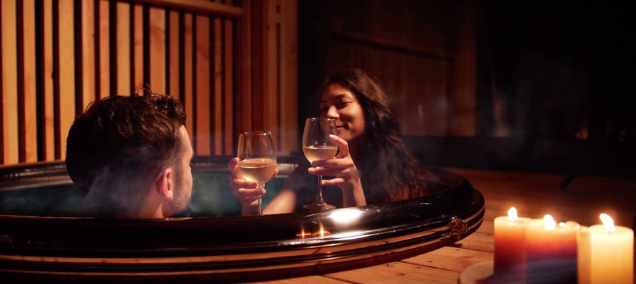 Hébergement AbracadaRoom : Suite « Les Ailes du Désir » Spa & Sauna - Image 10