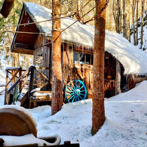 Les propriétaires Patrice, lamyae et leur fils