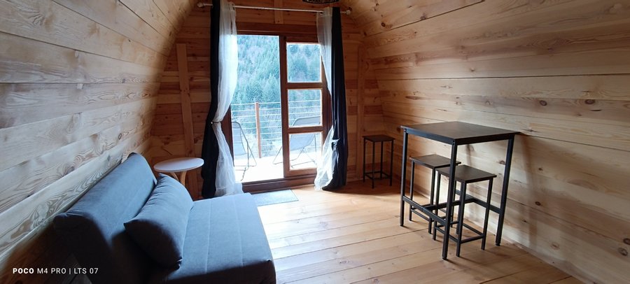 Hébergement AbracadaRoom : POD et sa terrasse - Image 3