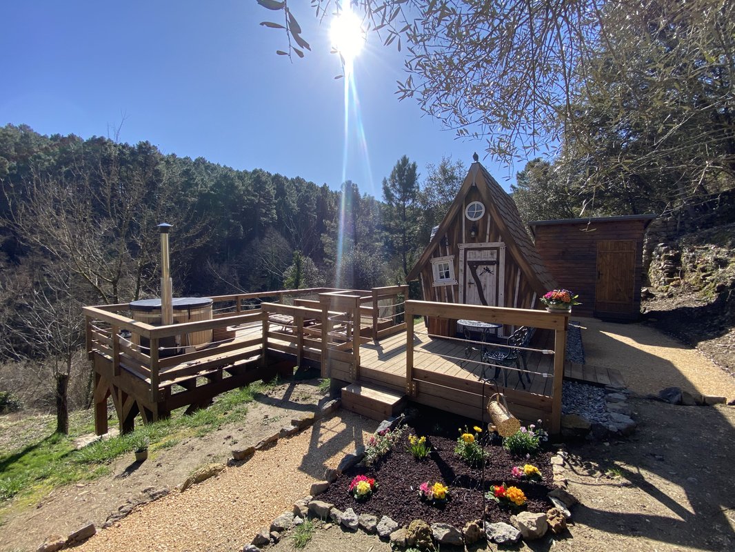 La Cabane Aéloria & Spa à Robiac-Rochessadoule (2)