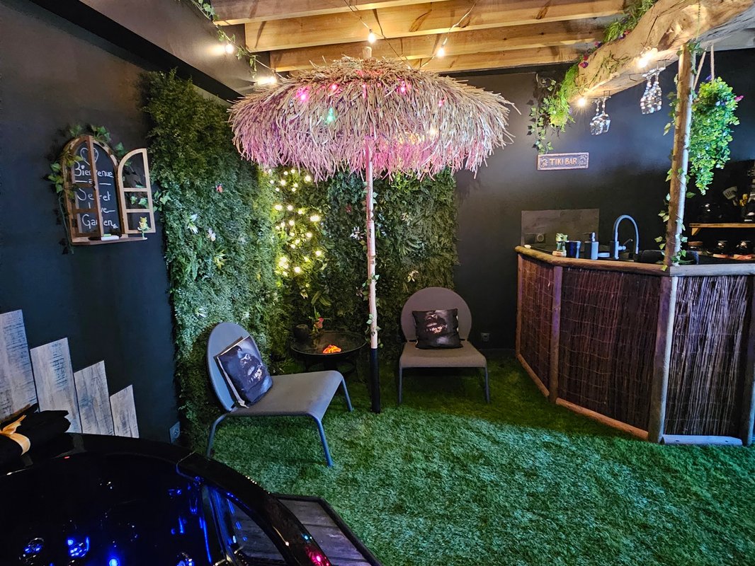 Secret love garden loveroom n'spa à Soleymieu (38)