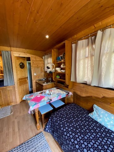 Hébergement AbracadaRoom : Roulotte Orbe - Image 5