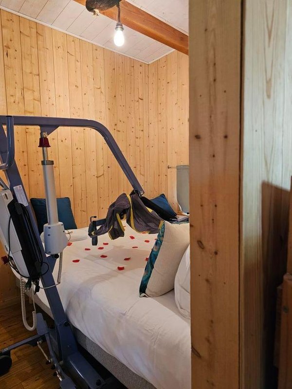 Cabane avec spa "Carrelet" PMR ou Familiale à Lamothe-Fénelon (20)