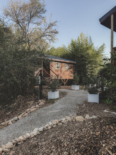 Hébergement AbracadaRoom : Cabane Selva - Lodge sur pilotis au cœur de la nature, calme & bien-être, réservé aux adultes • linge & ménage inclus • climatisation réversible • cuisine équipée - Image 28