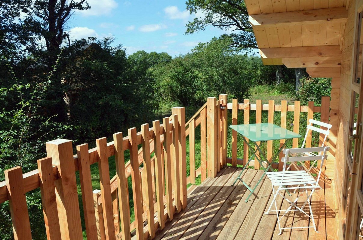 cabane noisetier terrasse