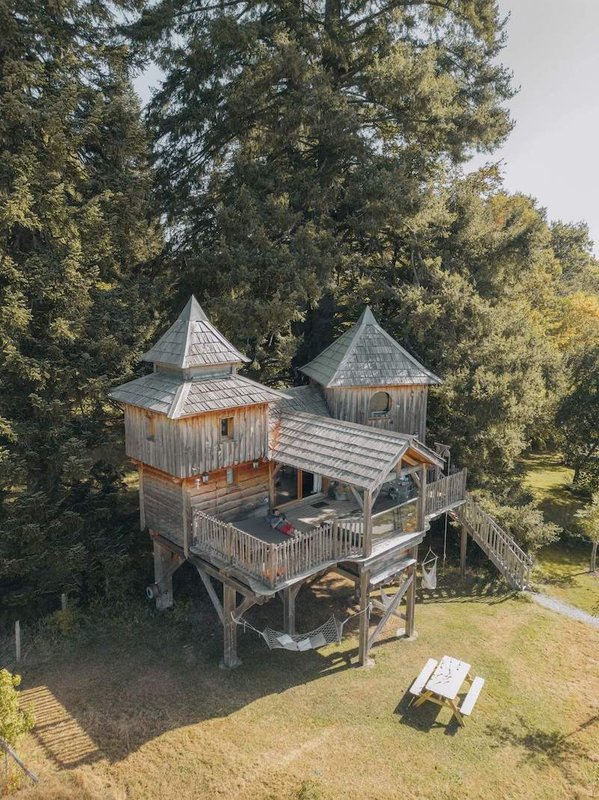 Castél de l'Arbre à Château de Memanat à Chavanat (11)