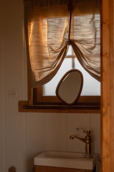 Hébergement AbracadaRoom : LA ROULOTTE DU RANCH, Bain Nordique, Sauna et Animaux - Image 15