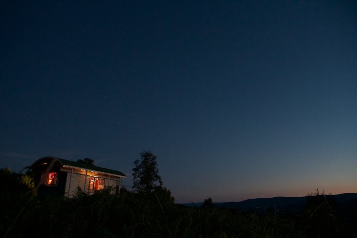 Hébergement AbracadaRoom : Roulotte Matisse & Spa - Image 10