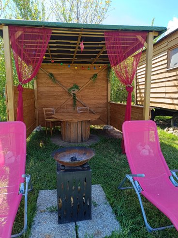 Hébergement AbracadaRoom : Roulotte romantique - Image 7