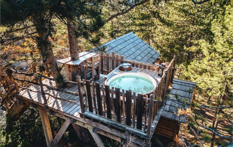 Domaine AbracadaRoom : ALPINEST - Les Cabanes du Pas de la Louve - Image 2