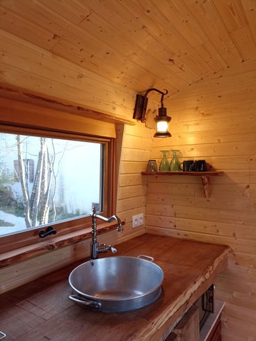 Hébergement AbracadaRoom : La Roulotte du Domaine de la Comté & Spa - Image 8