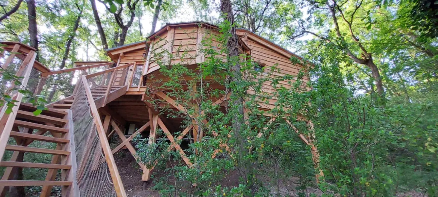 Cabane perchée GAIA & Spa à Sarrant (3)
