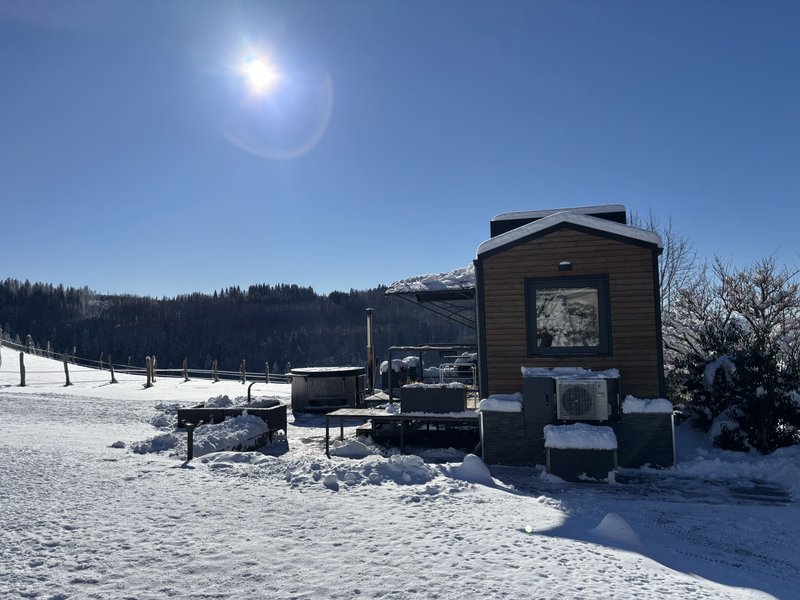 Hébergement AbracadaRoom : Tiny house Athena & Spa - Image 9