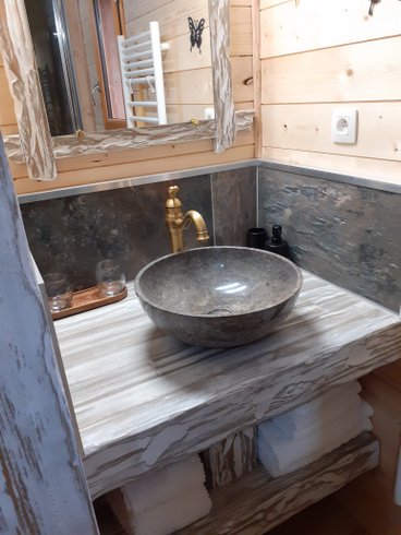 Hébergement AbracadaRoom : La Cabane des Combes & Spa - Image 13