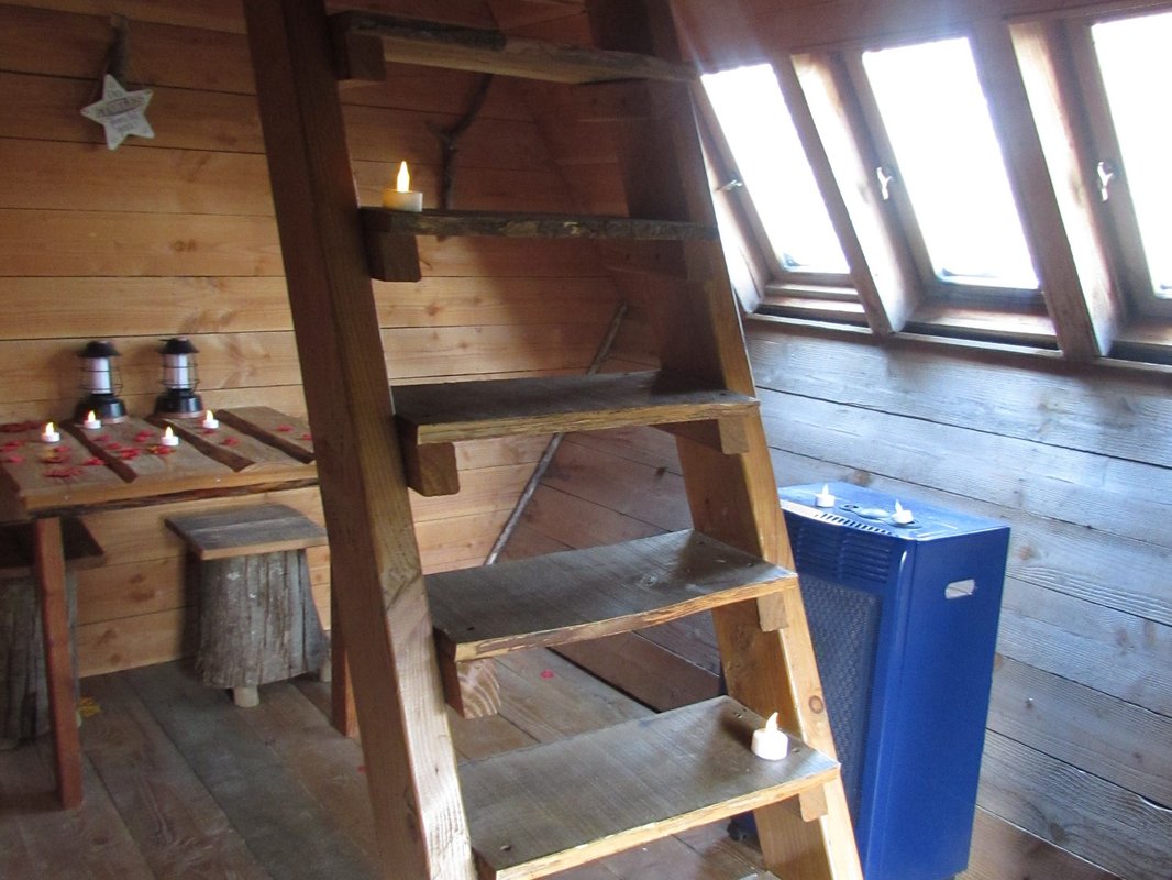 Cabane Nid d’Oiseaux - Un cocon perché qui danse avec le vent à Saint-Donat-Sur-L'herbasse (25)