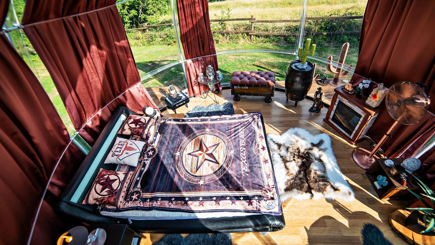 Bulle Texas – Luxe  & SPA – Vue Lac Aiguebelette à Novalaise (17)