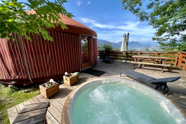 Yourte avec Spa privé, 4 places à Saint-Martin-D'uriage (1)