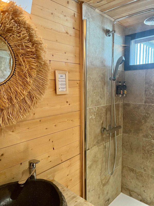Cabane Spa Paradis à Sorgues (7)