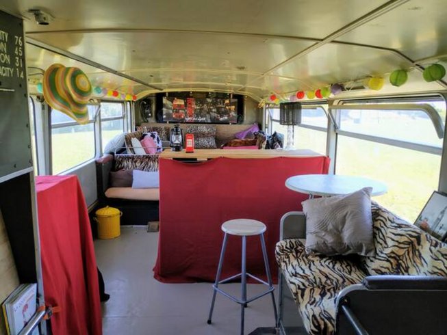 Hébergement AbracadaRoom : Le YeSlowBus en fête - Image 29